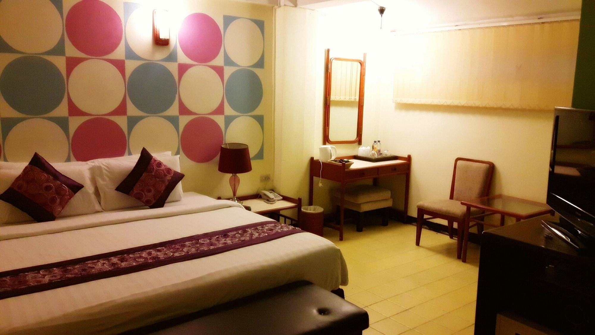 Sawasdee Sukhumvit Inn Banguecoque Exterior foto