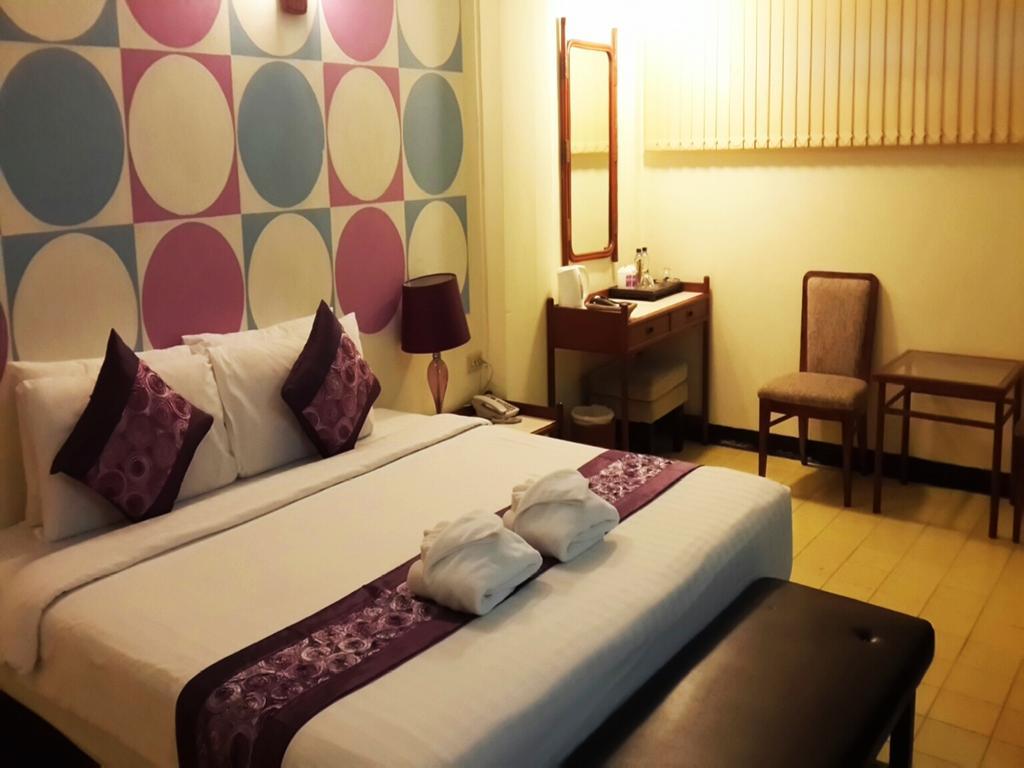 Sawasdee Sukhumvit Inn Banguecoque Exterior foto