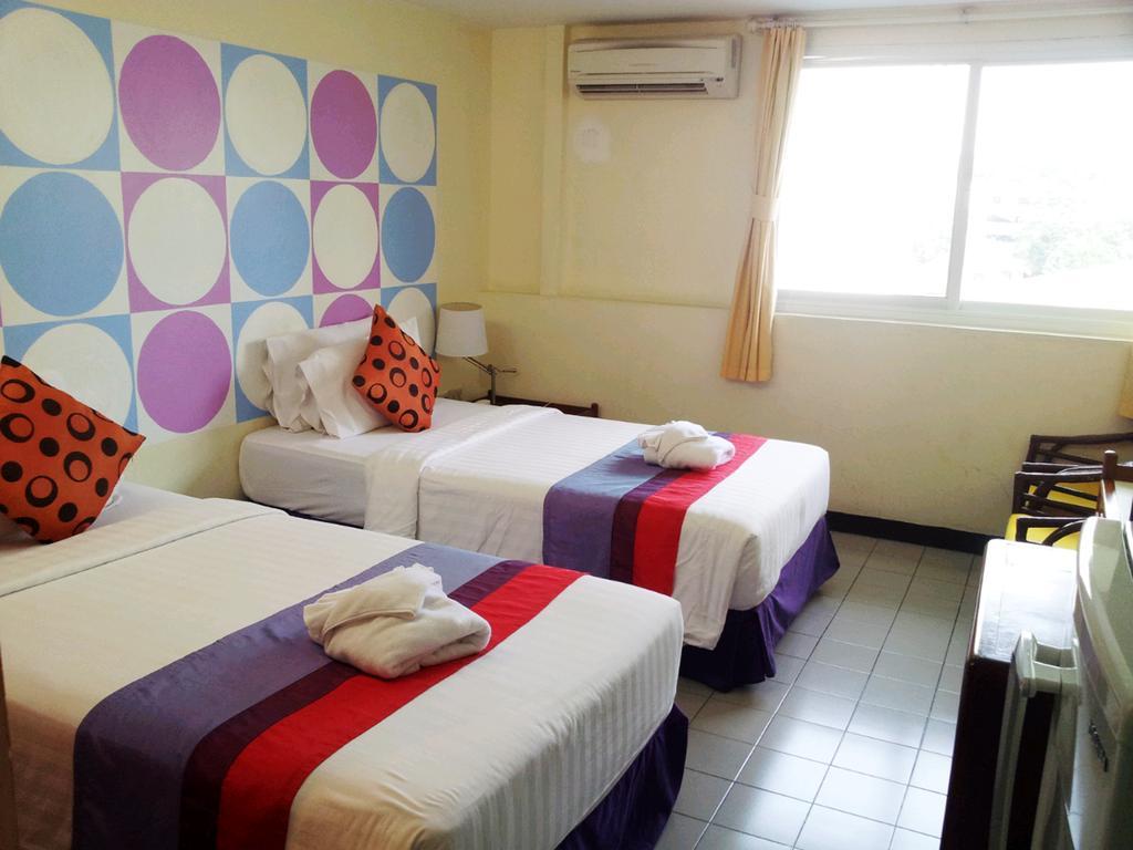 Sawasdee Sukhumvit Inn Banguecoque Quarto foto