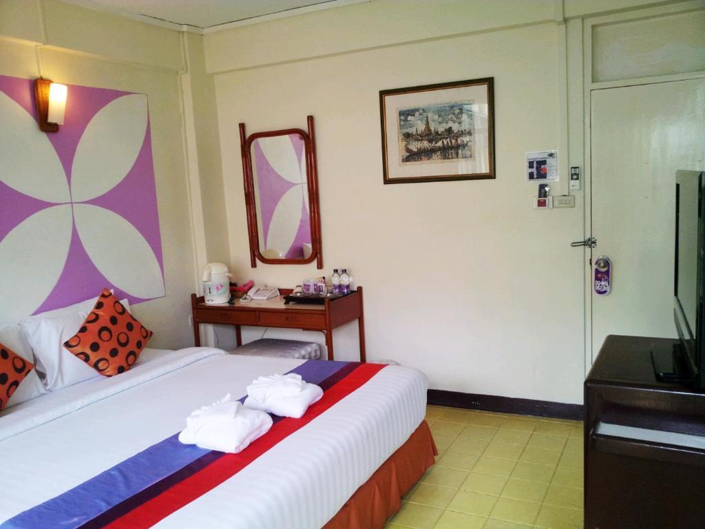 Sawasdee Sukhumvit Inn Banguecoque Exterior foto
