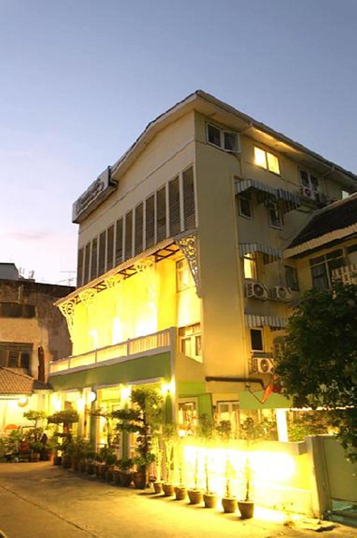 Sawasdee Sukhumvit Inn Banguecoque Exterior foto
